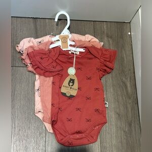 Organic Girls' Rust Bow Short-Sleeve One-Piece Onsies